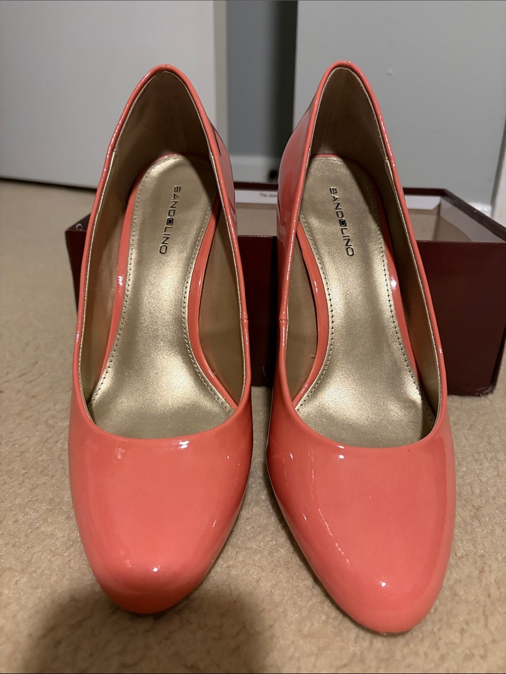 Bandolino Coral-Pink Patent Mid Heel Pumps - Picture 4 of 7
